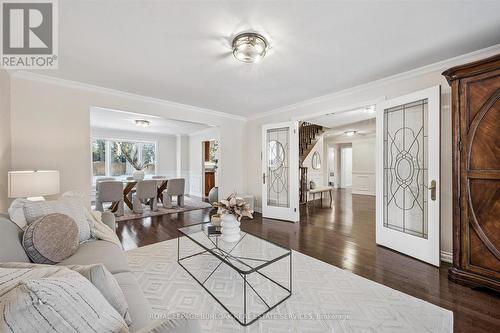 4069 Lakeshore Road, Burlington, ON - Indoor Photo Showing Living Room
