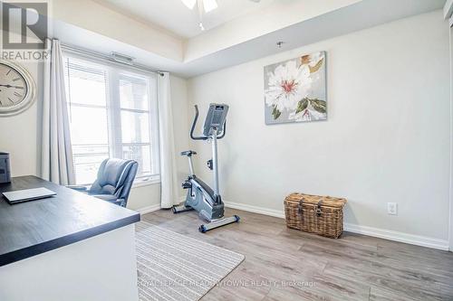 321 - 3070 Rotary Way, Burlington, ON - Indoor Photo Showing Office