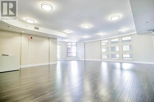 321 - 3070 Rotary Way, Burlington, ON - Indoor Photo Showing Other Room