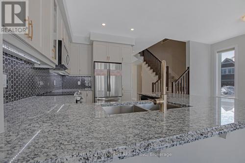 708 Taliesin Crescent, Ottawa, ON - Indoor Photo Showing Kitchen With Double Sink With Upgraded Kitchen