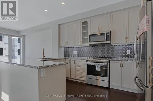 708 Taliesin Crescent, Ottawa, ON - Indoor Photo Showing Kitchen With Upgraded Kitchen