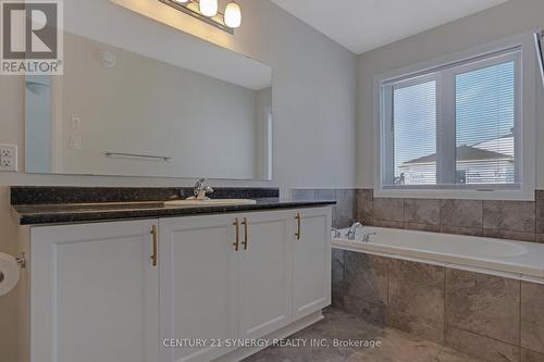 708 Taliesin Crescent, Ottawa, ON - Indoor Photo Showing Bathroom