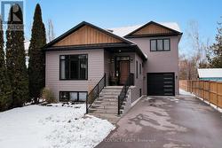 18 LAKEVIEW ROAD  Oro-Medonte, ON L0L 2E0