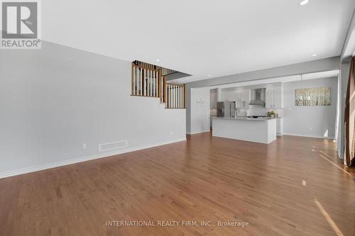 696 Moonflower Crescent, Ottawa, ON - Indoor Photo Showing Other Room