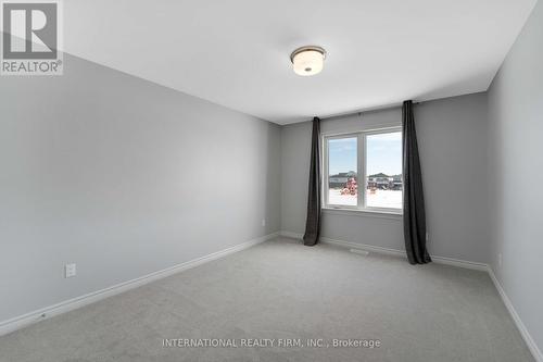 696 Moonflower Crescent, Ottawa, ON - Indoor Photo Showing Other Room
