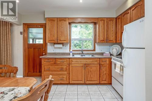 543 Pinegrove Road, Oakville (Wo West), ON - Indoor Photo Showing Kitchen With Double Sink