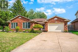 3688 CARDINAL DRIVE  Niagara Falls (Mt. Carmel), ON L2H 2Y1