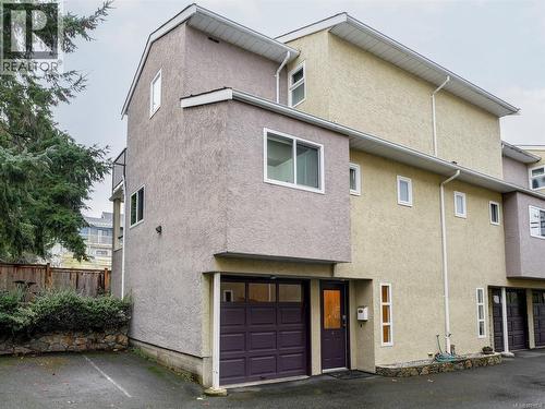 4 947 Caledonia Ave  Victoria, BC V8T 1E7