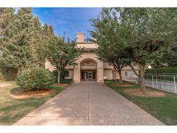 102 33675 MARSHALL ROAD  Abbotsford, BC V2S 1L4