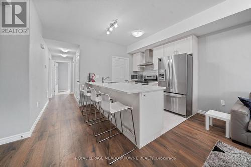 6 - 182 Oat Lane, Kitchener, ON - Indoor Photo Showing Kitchen With Stainless Steel Kitchen