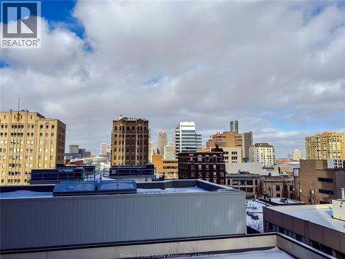 150 Park West Unit# 708, Windsor, ON - Outdoor