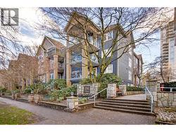 203 1190 EASTWOOD STREET  Coquitlam, BC V3B 7S1