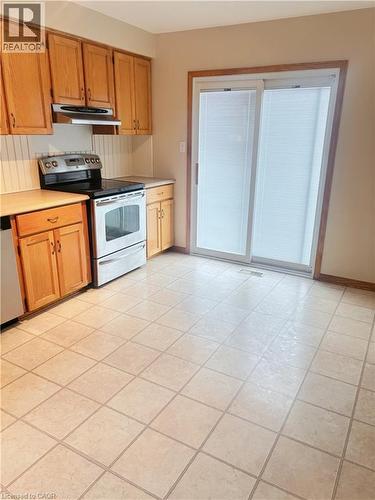 108 Jackpine Place, Waterloo, ON - Indoor Photo Showing Kitchen