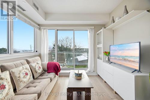 307 - 1284 Guelph Line, Burlington, ON - Indoor Photo Showing Living Room