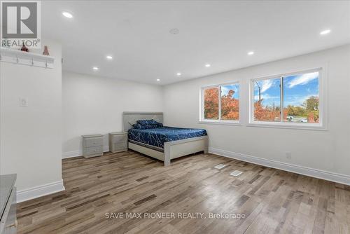 11 Great Oak Court, Brampton, ON - Indoor Photo Showing Bedroom