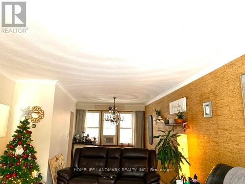 860 Francis Road, Burlington, ON - Indoor