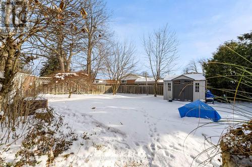 77 Lawfield Drive, Hamilton, ON - Outdoor