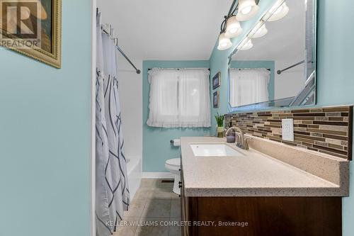 77 Lawfield Drive, Hamilton, ON - Indoor Photo Showing Bathroom