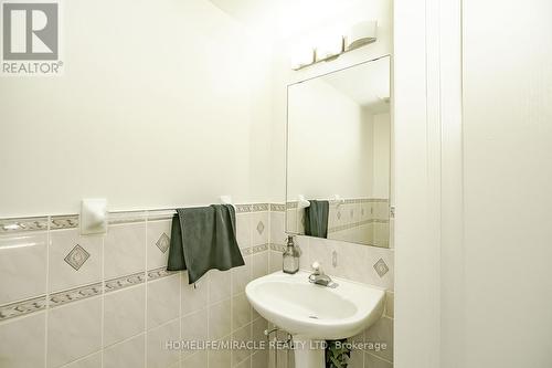 20 Culture Crescent, Brampton, ON - Indoor Photo Showing Bathroom
