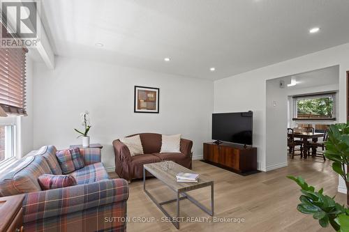 64 - 40 Tiffany Drive, London East (East I), ON - Indoor Photo Showing Living Room