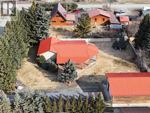 6228 Tamarack Road, Wasa, BC - Outdoor