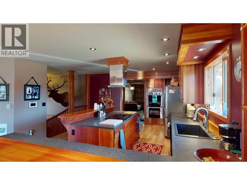 6228 Tamarack Road, Wasa, BC - Indoor Photo Showing Kitchen