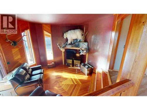 6228 Tamarack Road, Wasa, BC - Indoor