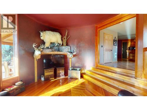 6228 Tamarack Road, Wasa, BC - Indoor Photo Showing Other Room
