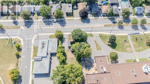 713 St Laurent Boulevard, Ottawa, ON 