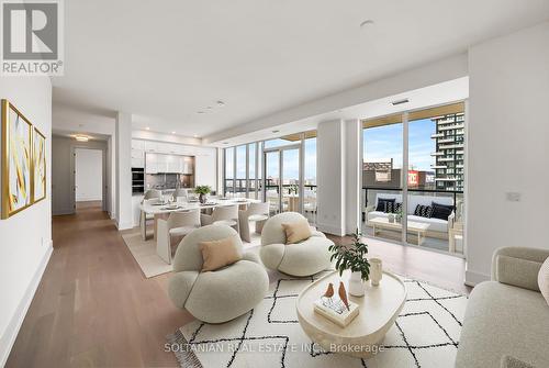 Luxury Open Concept Living & Dining Room - 3204 - 10 Inn On The Park Drive, Toronto, ON - Indoor Photo Showing Living Room