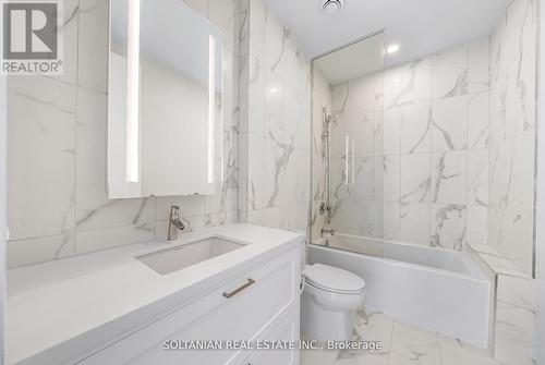3204 - 10 Inn On The Park Drive, Toronto, ON - Indoor Photo Showing Bathroom
