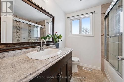 23 Tamvale Crescent, Kitchener, ON - Indoor Photo Showing Bathroom