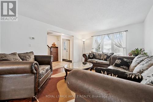 23 Tamvale Crescent, Kitchener, ON - Indoor Photo Showing Living Room