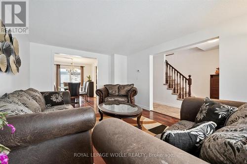23 Tamvale Crescent, Kitchener, ON - Indoor Photo Showing Living Room