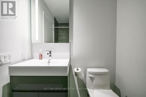 802 - 39 Mary Street, Barrie, ON - Indoor Photo Showing Bathroom