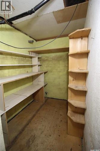 Wills Acreage, Frontier, SK - Indoor