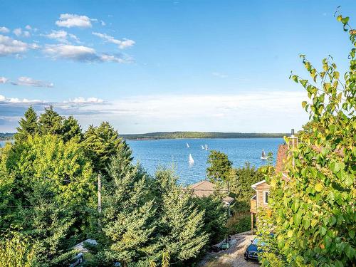 1 Faraday Lane, Fergusons Cove, NS 