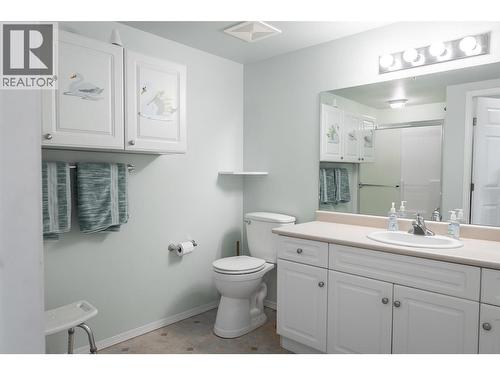 265 Froelich Road Unit# 307, Kelowna, BC - Indoor Photo Showing Bathroom