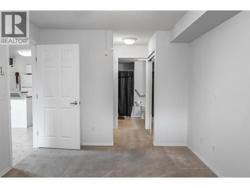 265 Froelich Road Unit# 307, Kelowna, BC - Indoor Photo Showing Other Room