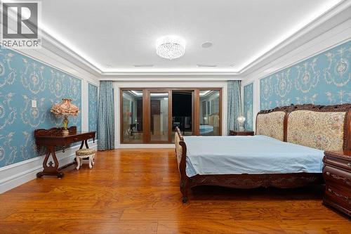 1327 Chartwell Drive, West Vancouver, BC - Indoor Photo Showing Bedroom