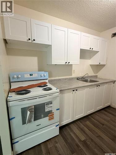 34 15 Centennial Street, Regina, SK - Indoor Photo Showing Kitchen
