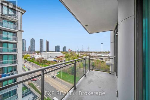 1003 - 2119 Lakeshore Boulevard W, Toronto (Mimico), ON - Outdoor With View With Exterior