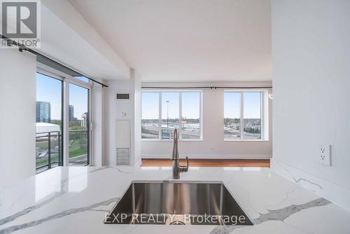 1003 - 2119 Lakeshore Boulevard W, Toronto (Mimico), ON - Indoor Photo Showing Kitchen With Double Sink