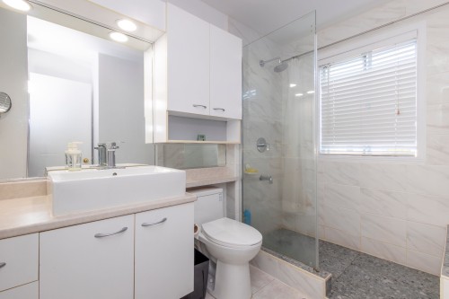 Salle de bains - 12 Place Borduas, Sainte-Julie, QC - Indoor Photo Showing Bathroom