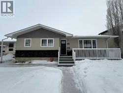 5110 46 Ave  Ponoka, AB T4J 1J5