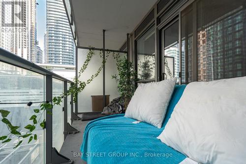 909 - 8 Mercer Street, Toronto, ON -  With Exterior