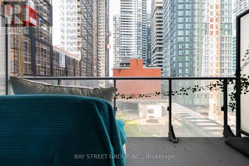 909 - 8 Mercer Street, Toronto, ON - Outdoor