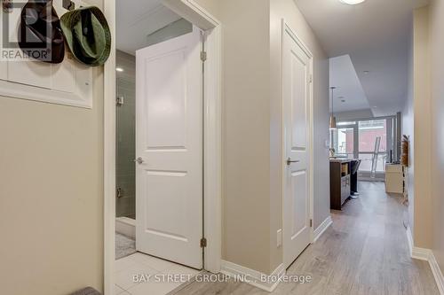909 - 8 Mercer Street, Toronto, ON - Indoor Photo Showing Other Room