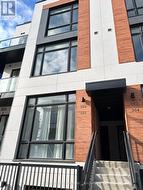 TH302 - 6 STECKLEY HOUSE LANE  Richmond Hill, ON L4S 0N1