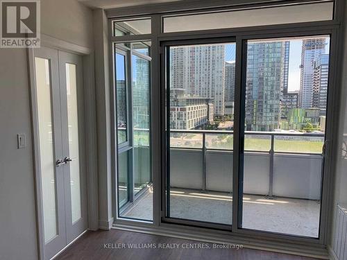 507 - 576 Front Street S, Toronto, ON - Indoor Photo Showing Other Room